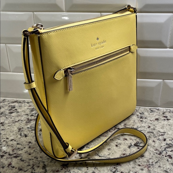 Kate Spade Sadie North South Crossbody Bag EUC - Picture 4 of 14